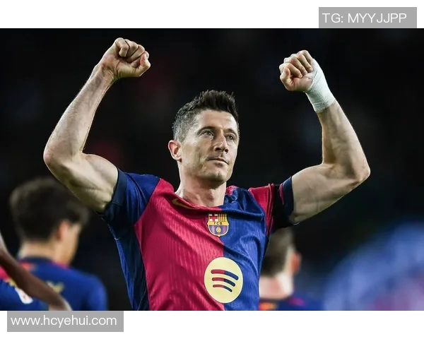 莱万重返安联球场引发拜仁球迷愤怒反响直言其忘恩负义